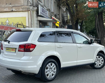 Белый Додж Джорни, объемом двигателя 2.4 л и пробегом 58 тыс. км за 10999 $, фото 5 на Automoto.ua