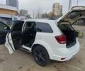 Белый Додж Джорни, объемом двигателя 3.6 л и пробегом 180 тыс. км за 12200 $, фото 2 на Automoto.ua