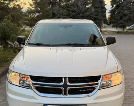 Белый Додж Джорни, объемом двигателя 3.6 л и пробегом 179 тыс. км за 10450 $, фото 4 на Automoto.ua