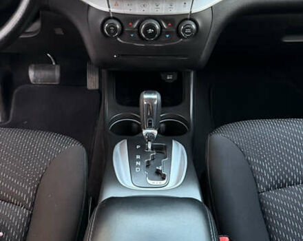 Белый Додж Джорни, объемом двигателя 3.6 л и пробегом 179 тыс. км за 10450 $, фото 20 на Automoto.ua