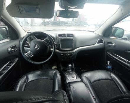 Белый Додж Джорни, объемом двигателя 0 л и пробегом 220 тыс. км за 8200 $, фото 7 на Automoto.ua