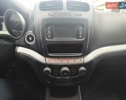 Белый Додж Джорни, объемом двигателя 2.36 л и пробегом 229 тыс. км за 10450 $, фото 19 на Automoto.ua