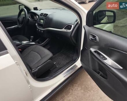 Белый Додж Джорни, объемом двигателя 2.36 л и пробегом 229 тыс. км за 10450 $, фото 10 на Automoto.ua