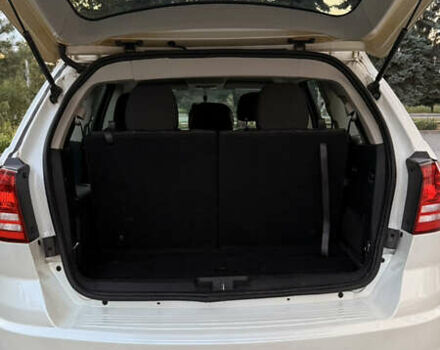 Белый Додж Джорни, объемом двигателя 3.6 л и пробегом 179 тыс. км за 10450 $, фото 26 на Automoto.ua