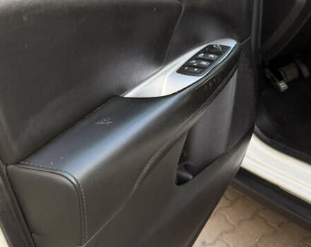 Белый Додж Джорни, объемом двигателя 3.6 л и пробегом 179 тыс. км за 10450 $, фото 7 на Automoto.ua