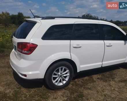 Белый Додж Джорни, объемом двигателя 2.4 л и пробегом 181 тыс. км за 11500 $, фото 13 на Automoto.ua