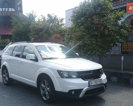 Белый Додж Джорни, объемом двигателя 2.36 л и пробегом 153 тыс. км за 13600 $, фото 2 на Automoto.ua