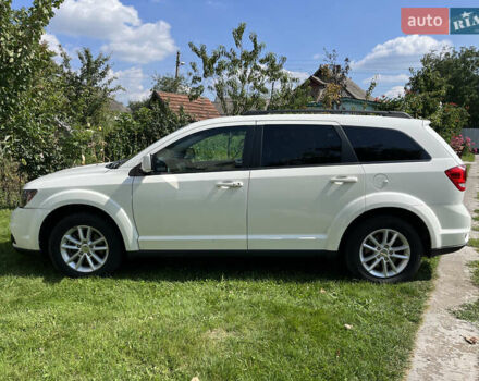 Белый Додж Джорни, объемом двигателя 3.6 л и пробегом 143 тыс. км за 13200 $, фото 8 на Automoto.ua