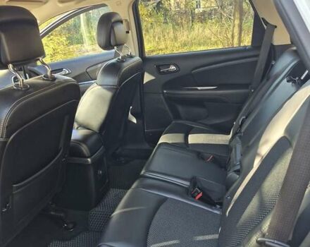 Белый Додж Джорни, объемом двигателя 2.36 л и пробегом 220 тыс. км за 13100 $, фото 24 на Automoto.ua