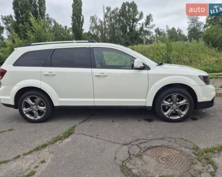 Белый Додж Джорни, объемом двигателя 3.6 л и пробегом 151 тыс. км за 15200 $, фото 3 на Automoto.ua