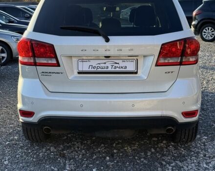 Белый Додж Джорни, объемом двигателя 3.6 л и пробегом 117 тыс. км за 13500 $, фото 3 на Automoto.ua