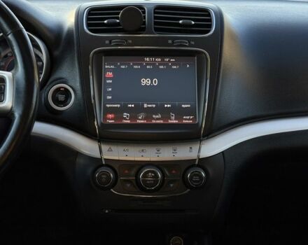 Белый Додж Джорни, объемом двигателя 3.6 л и пробегом 117 тыс. км за 13500 $, фото 6 на Automoto.ua