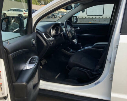 Белый Додж Джорни, объемом двигателя 3.6 л и пробегом 186 тыс. км за 14000 $, фото 5 на Automoto.ua