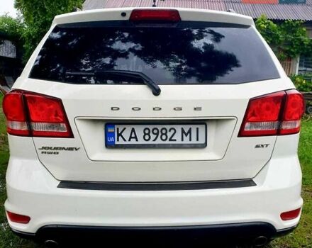 Белый Додж Джорни, объемом двигателя 3.6 л и пробегом 200 тыс. км за 14000 $, фото 5 на Automoto.ua