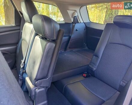 Білий Додж Джорні, об'ємом двигуна 2.36 л та пробігом 238 тис. км за 11700 $, фото 1 на Automoto.ua