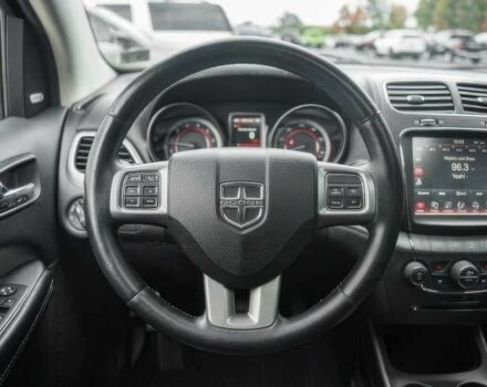 Белый Додж Джорни, объемом двигателя 2.4 л и пробегом 77 тыс. км за 4100 $, фото 6 на Automoto.ua