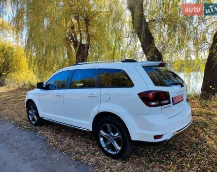 Білий Додж Джорні, об'ємом двигуна 2.36 л та пробігом 238 тис. км за 11700 $, фото 6 на Automoto.ua