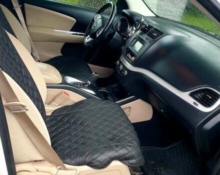 Белый Додж Джорни, объемом двигателя 3.6 л и пробегом 200 тыс. км за 14000 $, фото 7 на Automoto.ua