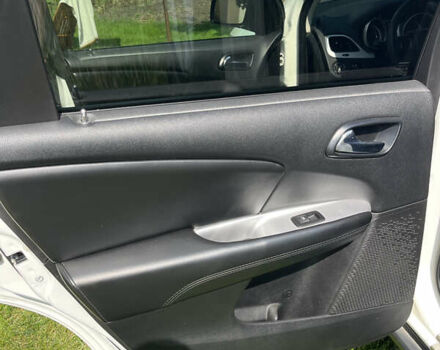 Белый Додж Джорни, объемом двигателя 3.6 л и пробегом 143 тыс. км за 13200 $, фото 12 на Automoto.ua