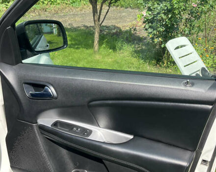 Белый Додж Джорни, объемом двигателя 3.6 л и пробегом 143 тыс. км за 13200 $, фото 23 на Automoto.ua