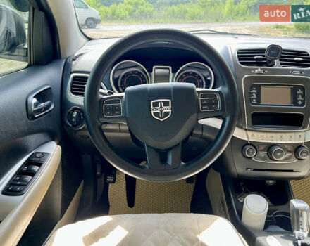 Додж Джорни 2016 в Валках на Automoto.ua Белый Додж Джорни, объемом двигателя 3.6 л и пробегом 128 тыс. км за 12900 $, фото 13 на Automoto.ua