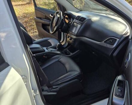 Белый Додж Джорни, объемом двигателя 2.36 л и пробегом 220 тыс. км за 13100 $, фото 16 на Automoto.ua