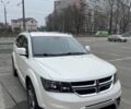 Белый Додж Джорни, объемом двигателя 2.4 л и пробегом 180 тыс. км за 14650 $, фото 1 на Automoto.ua