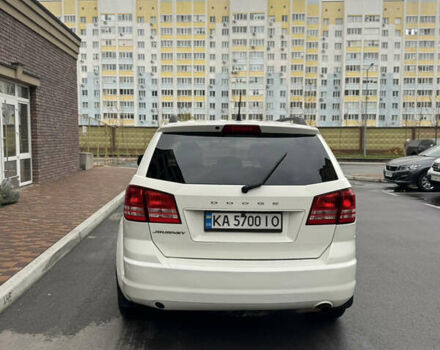 Белый Додж Джорни, объемом двигателя 2.4 л и пробегом 143 тыс. км за 12750 $, фото 6 на Automoto.ua