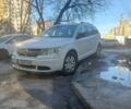 Белый Додж Джорни, объемом двигателя 2.36 л и пробегом 120 тыс. км за 10500 $, фото 1 на Automoto.ua