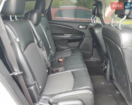 Белый Додж Джорни, объемом двигателя 2.36 л и пробегом 167 тыс. км за 1400 $, фото 10 на Automoto.ua