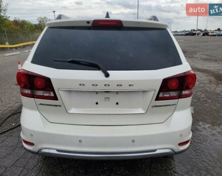 Белый Додж Джорни, объемом двигателя 2.36 л и пробегом 167 тыс. км за 1400 $, фото 5 на Automoto.ua