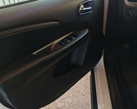 Белый Додж Джорни, объемом двигателя 3.6 л и пробегом 203 тыс. км за 14600 $, фото 6 на Automoto.ua