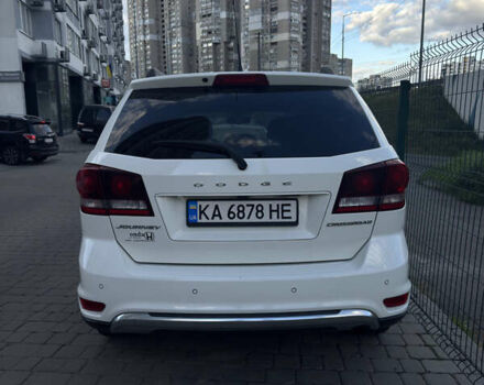 Белый Додж Джорни, объемом двигателя 2.36 л и пробегом 118 тыс. км за 12500 $, фото 3 на Automoto.ua