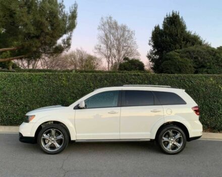 Белый Додж Джорни, объемом двигателя 3.6 л и пробегом 67 тыс. км за 2300 $, фото 3 на Automoto.ua