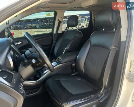 Білий Додж Джорні, об'ємом двигуна 2.36 л та пробігом 200 тис. км за 11900 $, фото 13 на Automoto.ua