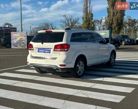 Білий Додж Джорні, об'ємом двигуна 2.36 л та пробігом 200 тис. км за 11900 $, фото 4 на Automoto.ua