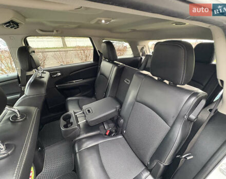 Белый Додж Джорни, объемом двигателя 2.36 л и пробегом 175 тыс. км за 14200 $, фото 52 на Automoto.ua