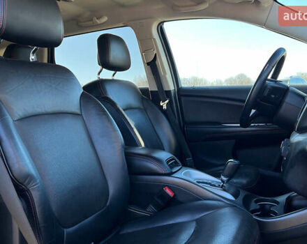 Білий Додж Джорні, об'ємом двигуна 3.61 л та пробігом 100 тис. км за 11200 $, фото 16 на Automoto.ua