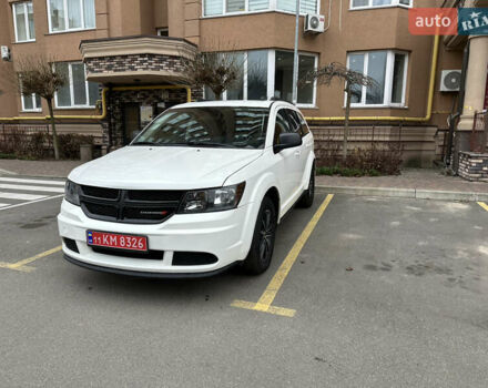 Білий Додж Джорні, об'ємом двигуна 2.4 л та пробігом 170 тис. км за 11700 $, фото 1 на Automoto.ua