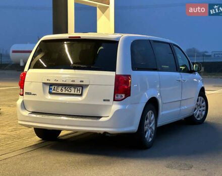 Білий Додж Джорні, об'ємом двигуна 3.6 л та пробігом 480 тис. км за 8500 $, фото 3 на Automoto.ua