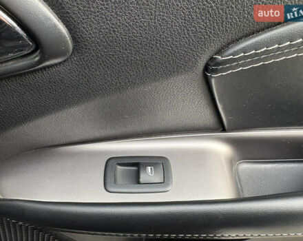 Белый Додж Джорни, объемом двигателя 2.36 л и пробегом 175 тыс. км за 14200 $, фото 65 на Automoto.ua