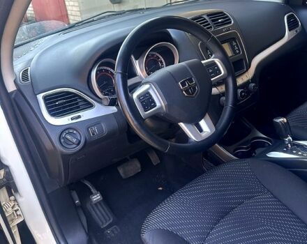 Белый Додж Джорни, объемом двигателя 2.4 л и пробегом 150 тыс. км за 13000 $, фото 11 на Automoto.ua