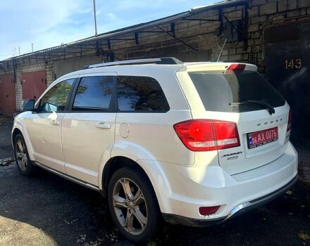 Белый Додж Джорни, объемом двигателя 2.4 л и пробегом 150 тыс. км за 13000 $, фото 5 на Automoto.ua