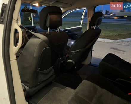 Білий Додж Джорні, об'ємом двигуна 3.6 л та пробігом 480 тис. км за 8500 $, фото 18 на Automoto.ua