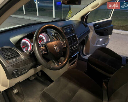 Білий Додж Джорні, об'ємом двигуна 3.6 л та пробігом 480 тис. км за 8500 $, фото 11 на Automoto.ua