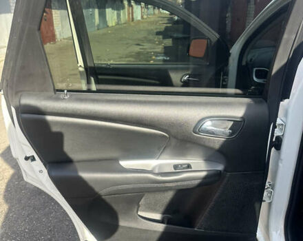 Белый Додж Джорни, объемом двигателя 2.36 л и пробегом 150 тыс. км за 13000 $, фото 10 на Automoto.ua