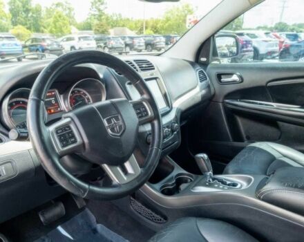 Белый Додж Джорни, объемом двигателя 3.6 л и пробегом 56 тыс. км за 1200 $, фото 5 на Automoto.ua