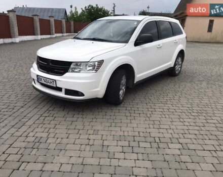 Белый Додж Джорни, объемом двигателя 2.4 л и пробегом 186 тыс. км за 11000 $, фото 2 на Automoto.ua