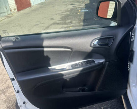 Белый Додж Джорни, объемом двигателя 2.36 л и пробегом 150 тыс. км за 13000 $, фото 15 на Automoto.ua