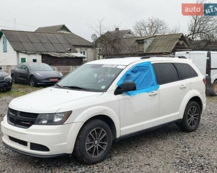 Белый Додж Джорни, объемом двигателя 2.4 л и пробегом 226 тыс. км за 7800 $, фото 1 на Automoto.ua